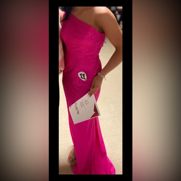 Gorgeous Sherri Hill Hot Pink Formal Dress Size 8 - Picture 2 of 3